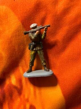 Britains Deetail German Paratrooper Bazooka Toy Soldier 1978
